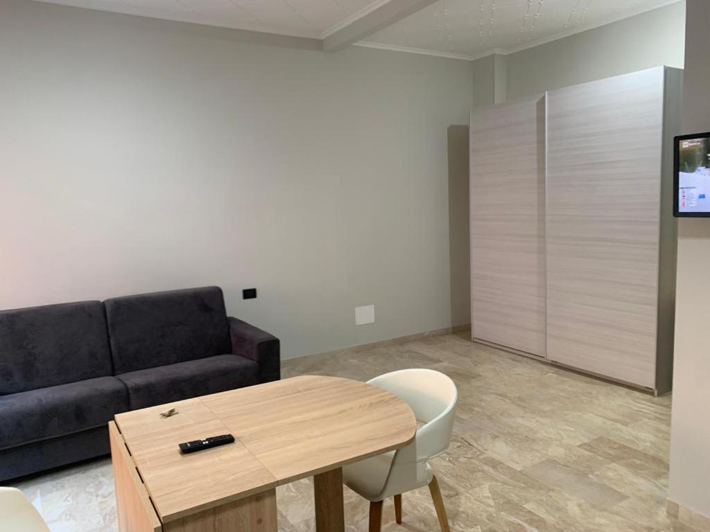 Catrizia Lägenhet Casale Monferrato Exteriör bild